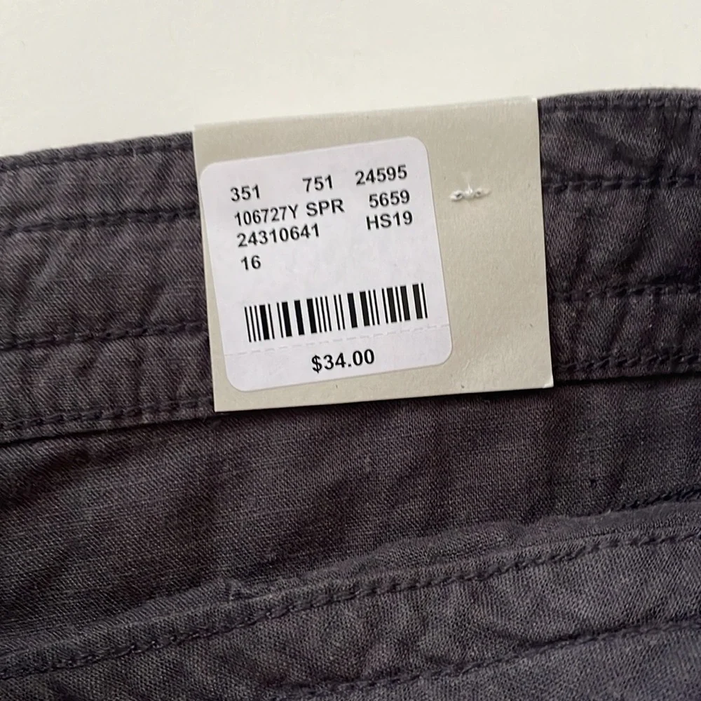 Maurice’s Women's Gray Shorts Size 16 NWT‎